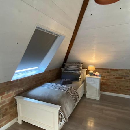 Friendly Home - Klinkerhof Bornheim  Bagian luar foto