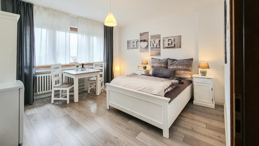 Friendly Home - Klinkerhof Bornheim  Bagian luar foto