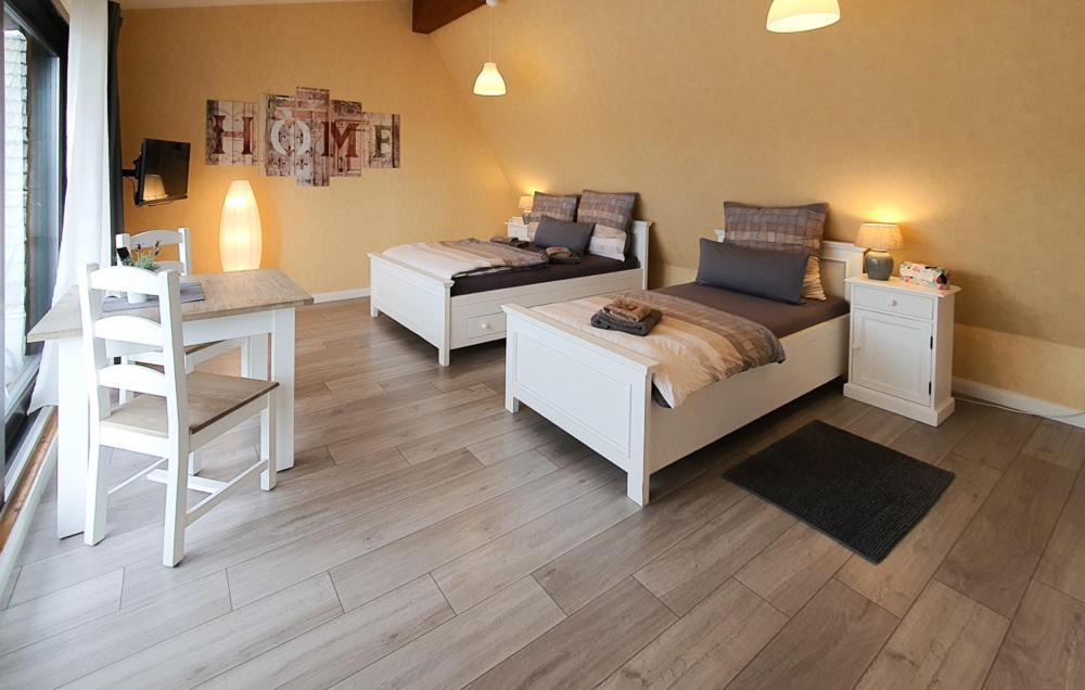 Friendly Home - Klinkerhof Bornheim  Bagian luar foto
