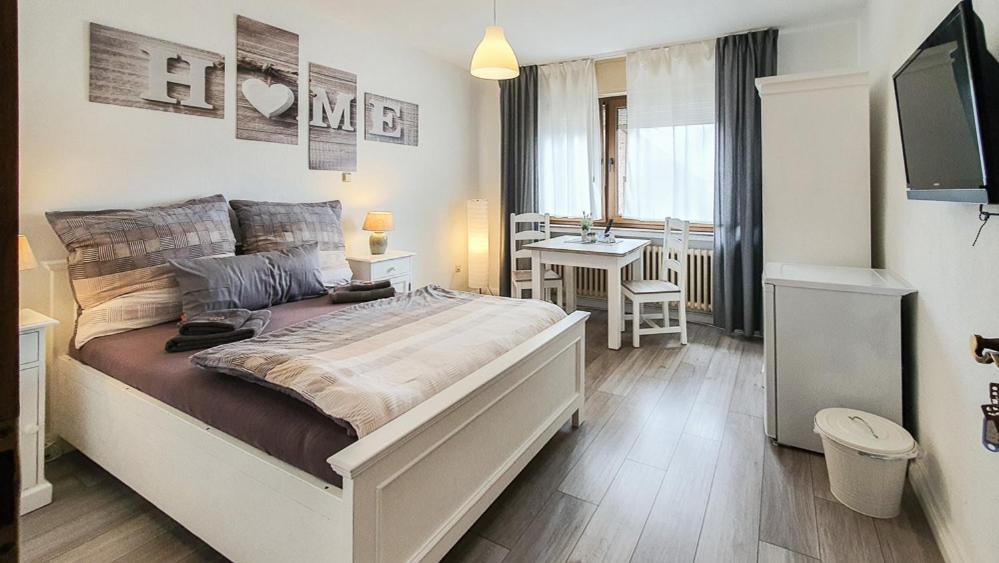 Friendly Home - Klinkerhof Bornheim  Bagian luar foto