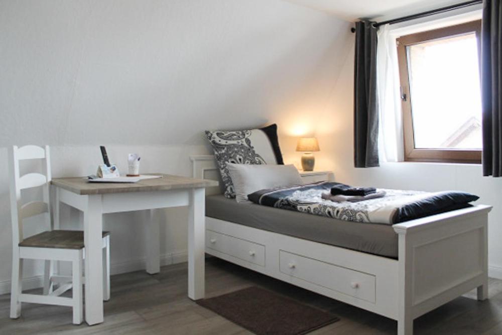 Friendly Home - Klinkerhof Bornheim  Bagian luar foto