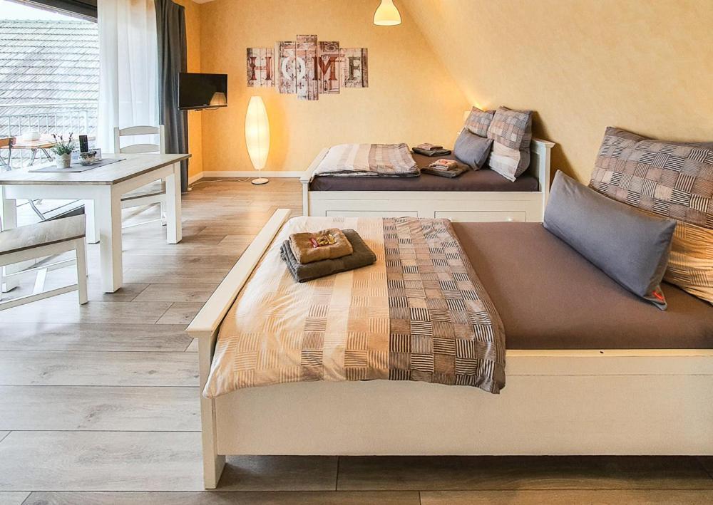 Friendly Home - Klinkerhof Bornheim  Bagian luar foto