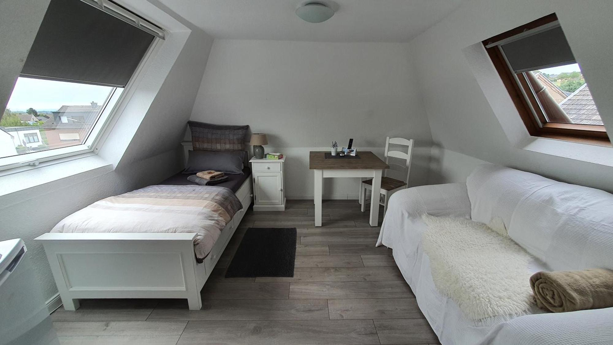 Friendly Home - Klinkerhof Bornheim  Bagian luar foto